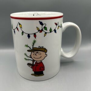 Peanuts Retro Charlie Brown Linus And Snoopy Mug With Christmas Tree Lights NEW